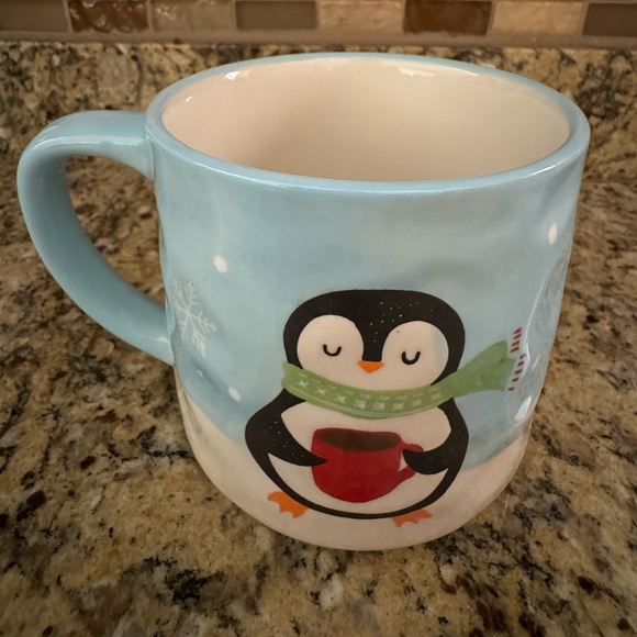 NWOT Penguin Coffee Mug Christmas Holiday 20 ounce size - Picture 1 of 5
